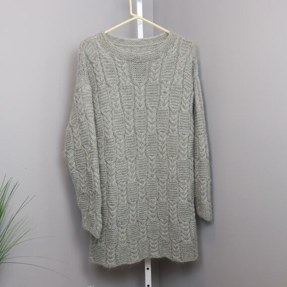 Chunky Knit Gray Cable Sweater Pullover Size Small - Picture 1 of 5